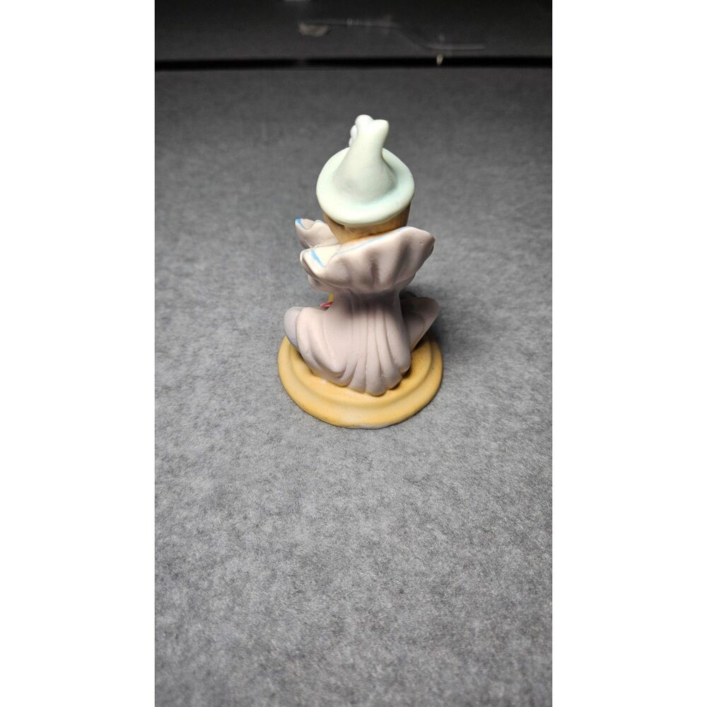 Vintage Bisque Porcelain Pierrot Clown Figurine Playing Horn Trumpet 5" - Picture 6 of 6